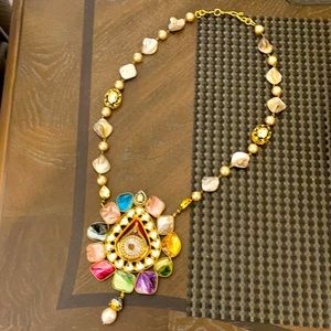 Multi-colored necklace